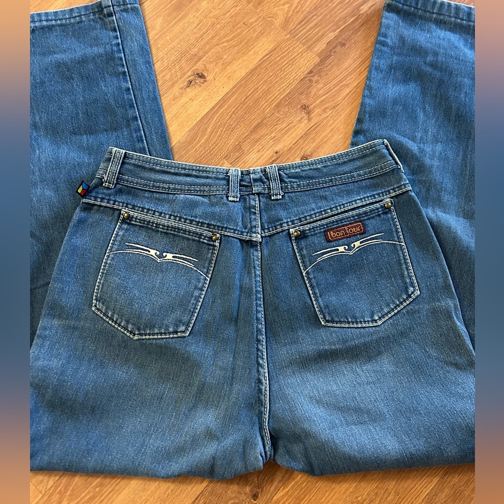 Bon Jour Denim 80’s Highwaist Blue Denim Jeans - Back Pocket Detail